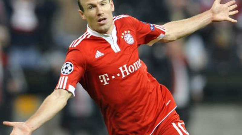 Arjens Robens atzīmē vārtu guvumu
Foto: AP/Scanpix