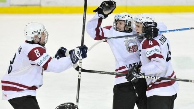 Latvijas hokejistu prieki
Foto: www.iihf.com