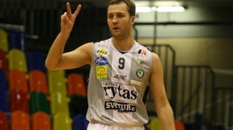 Vidas Ginevičus "Lietuvos Rytas" labā guva uzvaru nesošo grozu
Foto: Mārtiņš Sīlis