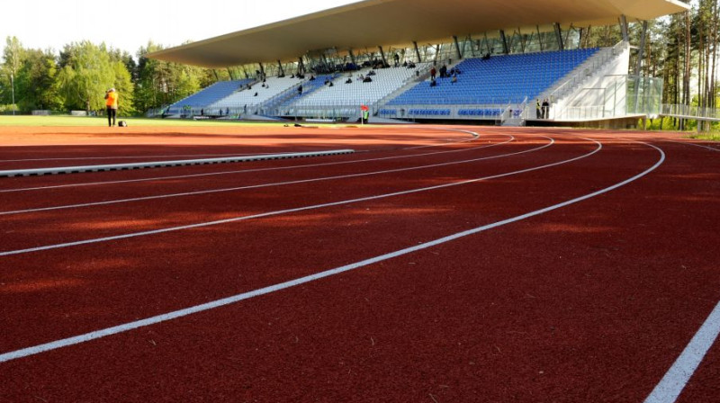 Vai Slokas stadionā 2011. gadā mājos divas Virslīgas komandas? (Foto: Romans Kokšarovs, Sporta Avīze, f64)