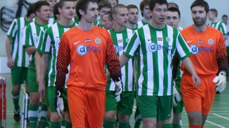 "Metta/LU" aizvadītās nedēļas nogalē ar
svinīgu pasākumu ieskandināja jauno sezonu,
kurā cer tikt pie 1. līgas medaļām
Foto: FS "Metta/LU"