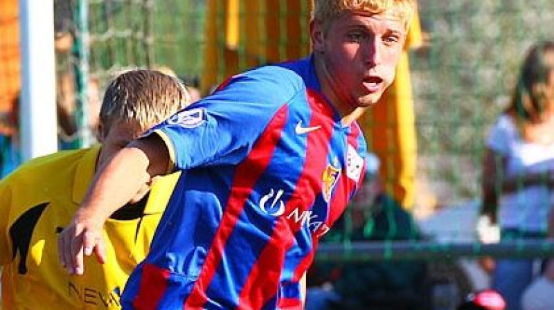 Deniss Rakels "Basel" kreklā treniņspēlē
Foto: www.fcb.ch