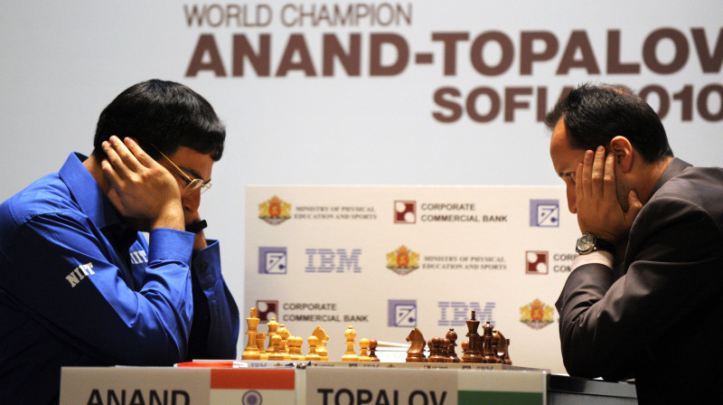 Višvanatans Anands un Veselins Topalovs 7. partijā
Foto: AFP/Scanpix