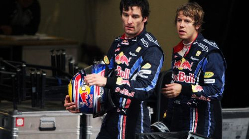 "Red Bull" piloti Marks Vēbers (no kreisās) un Sebastjans Fetels
Foto: Sutton/Scanpix