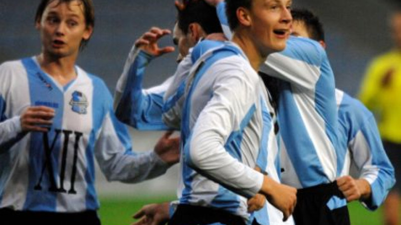 "FK Jūrmala" futbolistu prieki
Foto: Romāns Kokšarovs, Sporta Avīze, f64