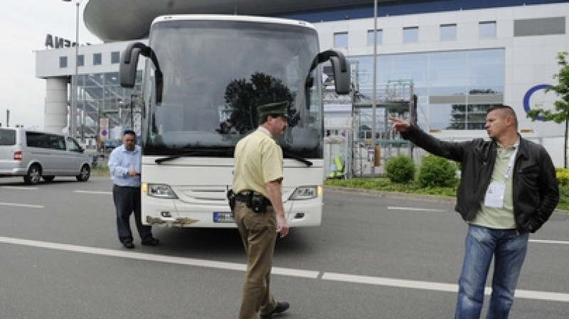Cietušais autobuss pēc avārijas
Foto: www.hokej.cas.sk