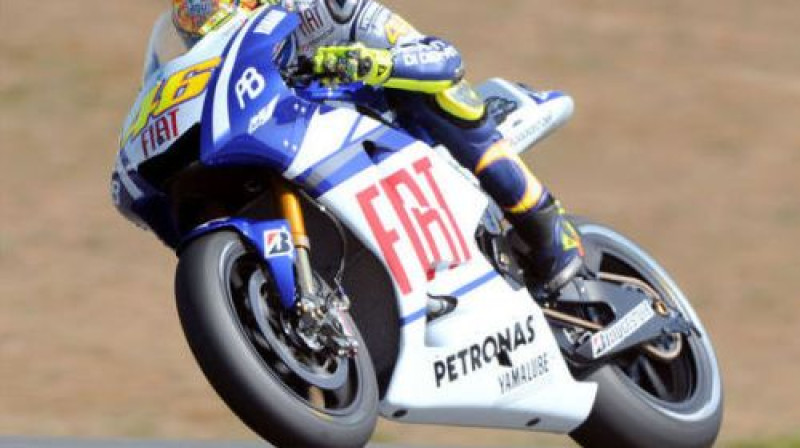 "Yamaha" braucējs Valentīno Rosi Lemānas trasē
Foto: AFP/Scanpix
