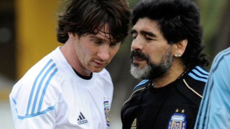 Lionels Mesi un Djēgo Maradona
Foto: AFP/ Scanpix