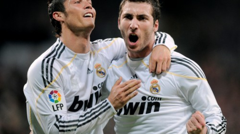 Krištianu Ronaldu un Gonzalo Iguains
Foto: AP/Scanpix