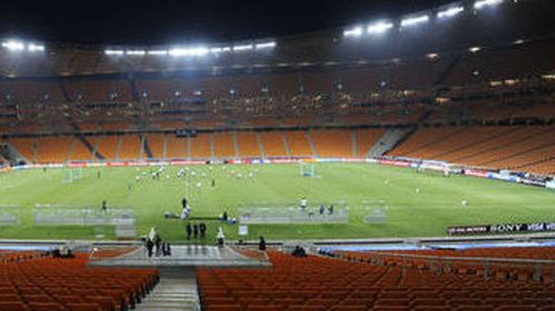 Klusums pirms vētras jeb Johanesburgas stadions pāris dienas pirms PK atklāšanas spēles starp DĀR un Meksiku
Foto: AFP/Scanpix