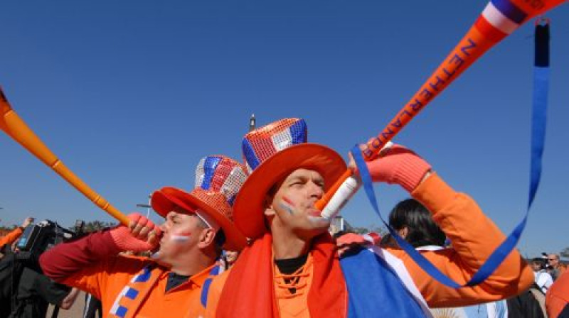 Paldies Dievam, ka vuvuzelu stadionos nebūs
Foto: AP/Scanpix