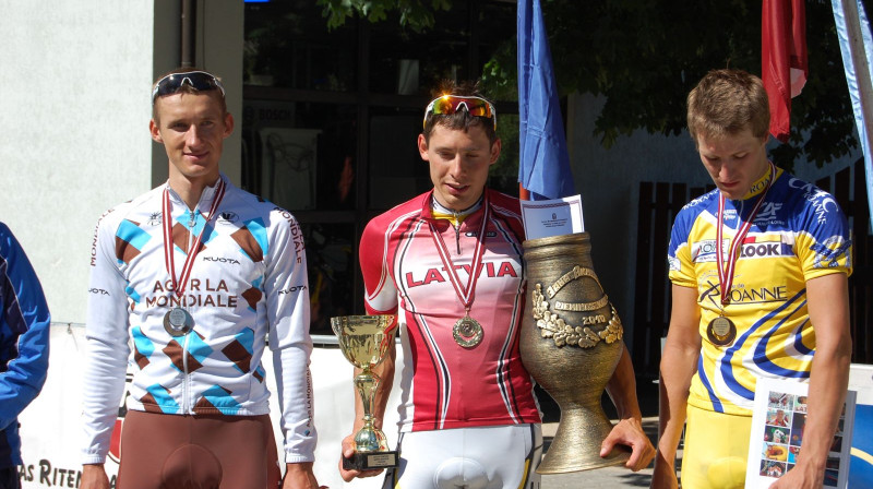 Gatis Smukulis, Aleksejs Saramotins, Herberts Pudāns
Foto: e-velo.lv