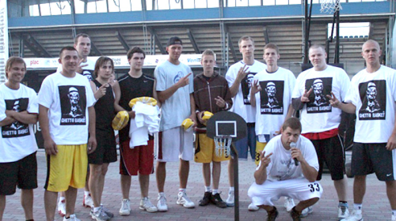 "Ghetto Basket" Ventspils posma vecākās grupas laureāti
"Streetbasket.lv" foto