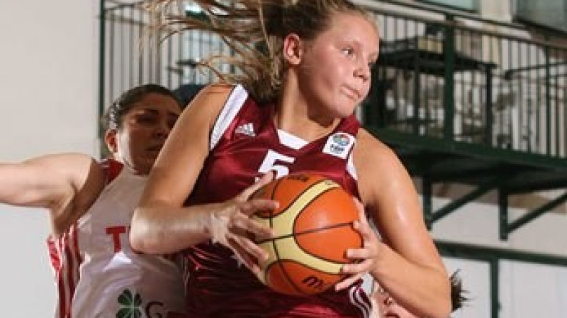 Sabīne Niedola
Foto: Ciamillo Castoria, fibaeurope.com