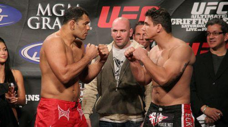 Rodrigo Nogeira (pa kreisi) un Frenks Mirs
Foto: Sherdog.com