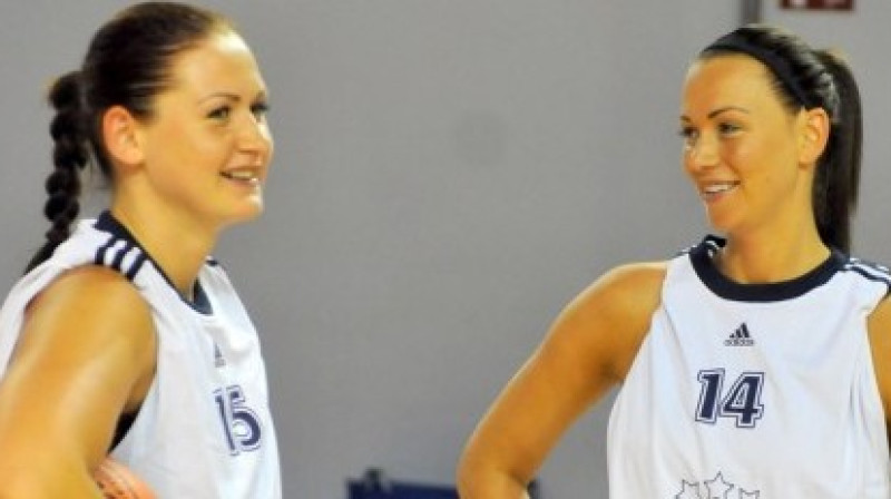 Aija Brumermane un Ieva Kubliņa
Foto: Romualds Vambuts, Sportacentrs.com