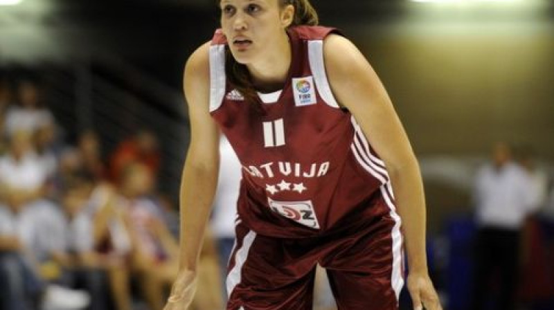 Karlīne Nīmane 
Foto: Romāns Kokšarovs, Sporta Avīze, f64