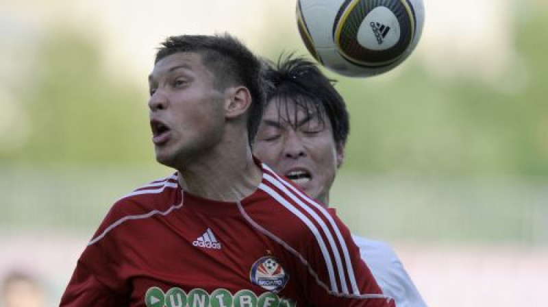 Arturs Karašausks šosezon vairs nespēlēs "Skonto" komandā.
Foto: Romāns Kokšarovs, Sporta Avīze, f64