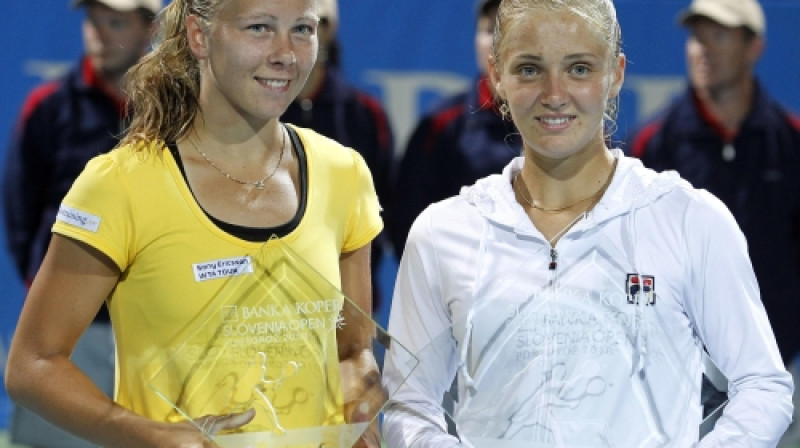 Johanna Larsone un Anna Čakvetadze
Foto: AP/Scanpix