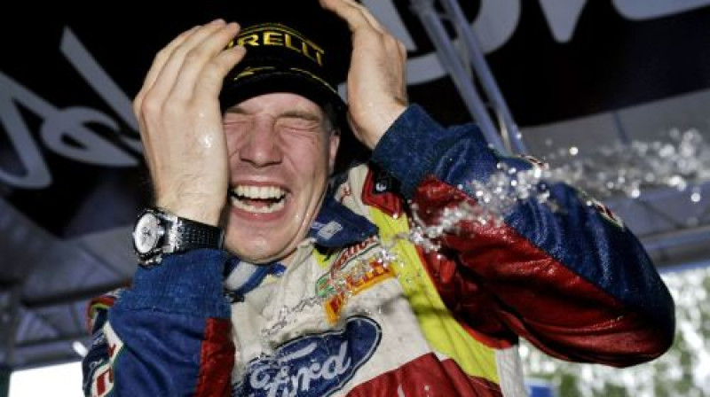 Jari Mati Latvala saņem šampanieša šaltis
Foto: AFP/Scanpix