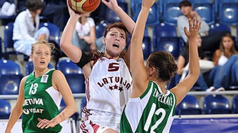 Sabīne Dukāte ir viena no tām spēlētājām, no kurām tika gaidīts vairāk
Foto: fibaeurope.com