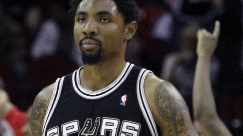 Rodžers Meisons savu labāko sezonu aizvadīja tieši "Spurs" rindās
Foto: AP/Scanpix