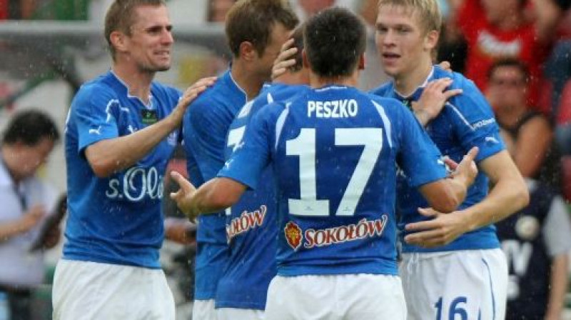 Artjoms Rudņevs ar partneriem var tikt grupu turnīrā
Foto: www.lechpoznan.pl