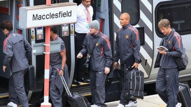 "Manchester United" futbolisti ceļā uz Londonu
Foto: EMPICS Sport/Scanpix