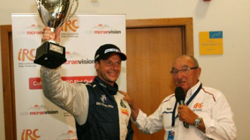 Fredijs Loikss un IRC motorsporta attīstības menedžeris Žans Pjērs Nikolā
Foto: ralivm.com
