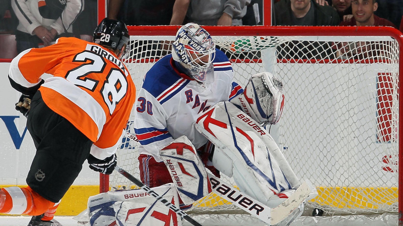 NHL domā, kā palielināt komandu izredzes papildlaikā gūt v'ārtus. Varbūt pat spēlējot divi pret divi!
FOTO: AFP/"Scanpix"