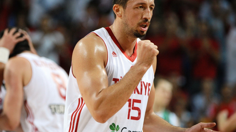 Hedo Turkoglu un Turcijas izlase joprojām cīnās bez zaudējumiem. Foto: AFP/Scanpix.