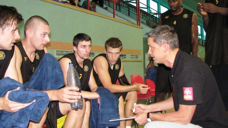 Kārlis Muižnieks ar padotajiem
Foto: treflsport.com