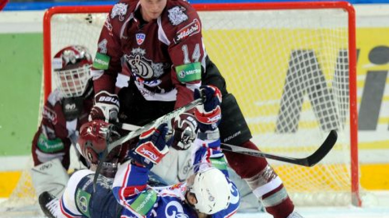 Asa, principiāla cīņa neizpaliks arī šovakar
Foto: Romāns Kokšarovs, Sporta Avīze, F64