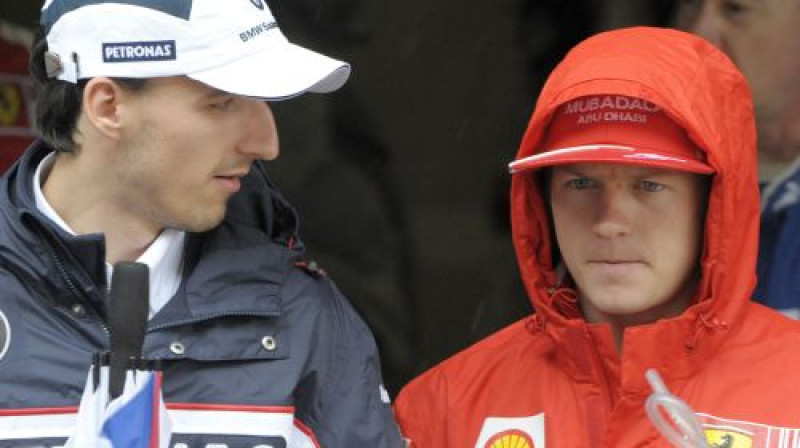 Iespējams, Roberts Kubica un Kimi Raikonens nākamgad kļūs par komandas biedriem
Foto: AFP/Scanpix