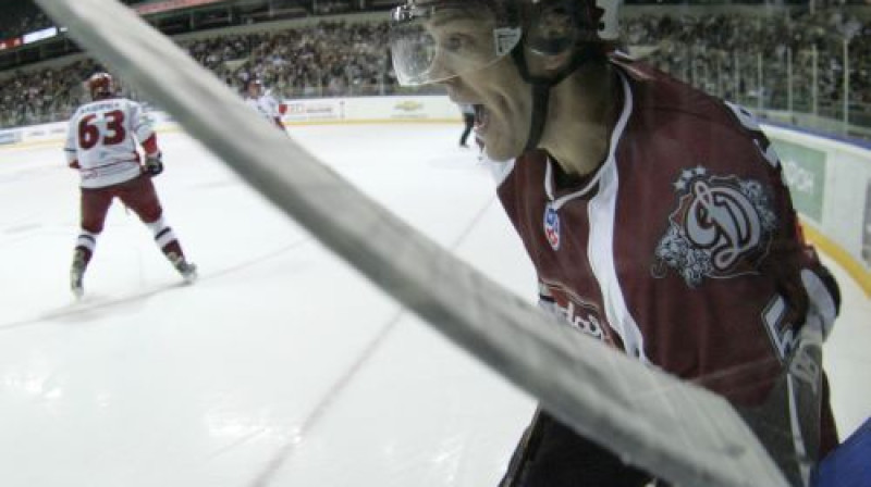 Jānis Sprukts bija vienīgais, kurš spēja pārspēt "Traktor" vārtsargu
Foto: Romāns Kokšarovs, Sporta Avīze, f64