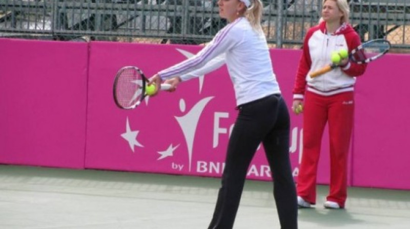 Larisa Savčenko trenē Krievijas vadošās tenisistes
Foto: sportacentrs.com