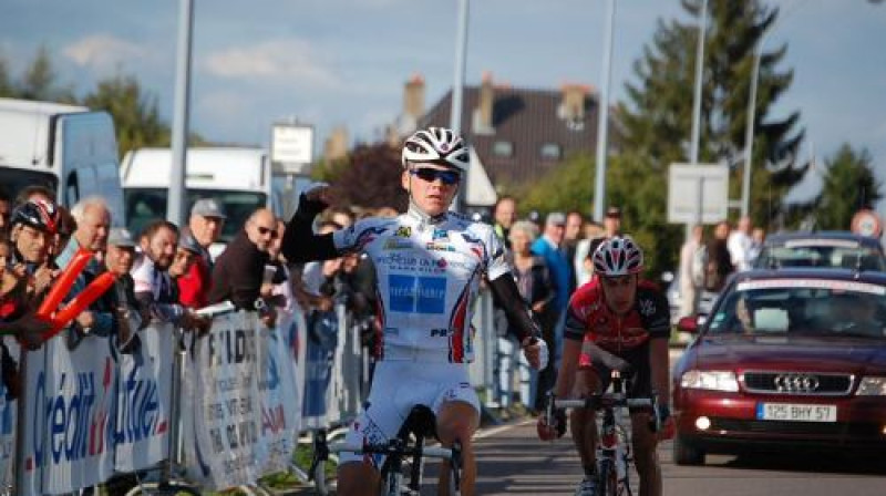 Toms Skujiņš triumfēja velobrauciena pirmajā posmā
Foto: tourdemoselle.com