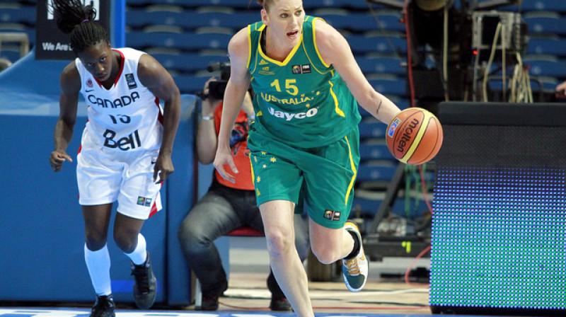 Austrālijas līdere Lorēna Džeksone sestdienas uzvarā pār Ķīnu laukumā bija tikai 2 minūtes un 42 sekundes
Foto: fiba.com