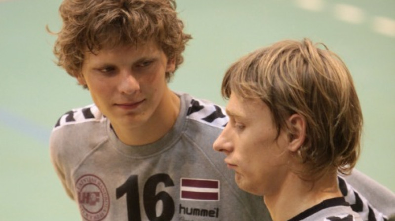 Vārtsargi Raitis Puriņš un Helmuts Tihanovs
Foto: Sandra Škutāne, hk-lspa.lv