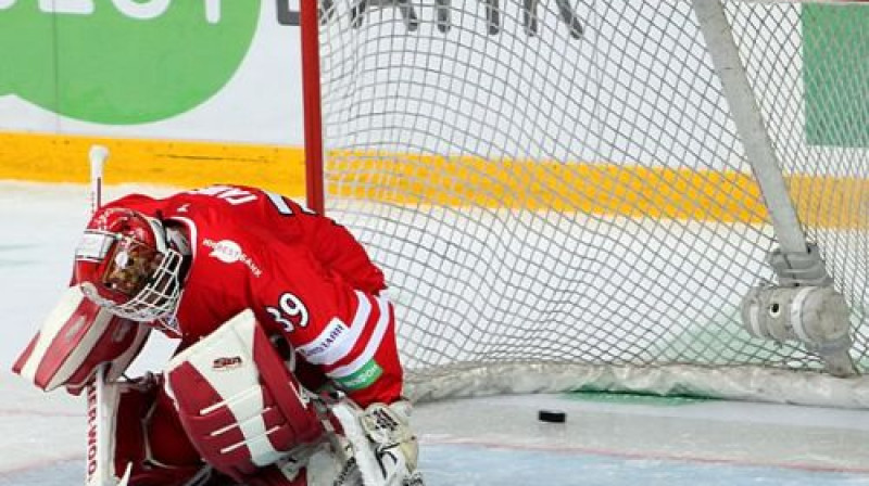 Dominiks Hašeks šodien bija bezspēcīgs pret "Dinamo" komandu
Foto: Aleksandrs Safonovs, championat.ru