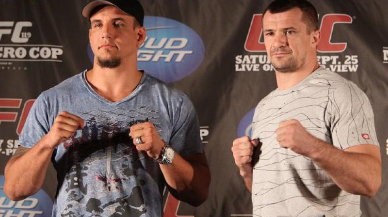 Frenks Mirs (pa kreisi) un Mirko Filipovičs
Foto: sherdog.com