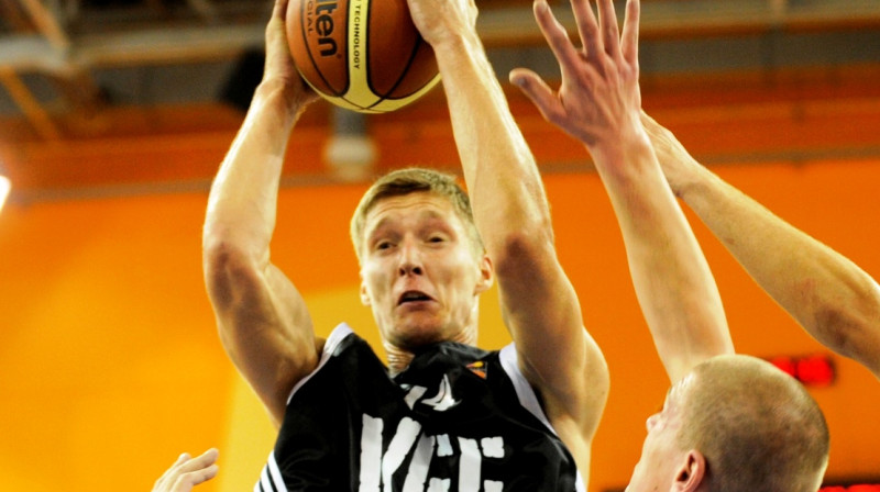 Kaspars Bērziņš
Foto: Romāns Kokšarovs, ''Sporta Avīze'', f64.