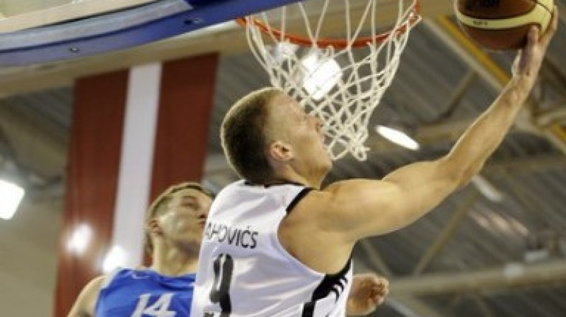 Arī šovakar iespējama Gata Jahoviča un Artūra Bērziņa duelēšanās
Foto: Rmualds Vambuts, Sportacentrs.com