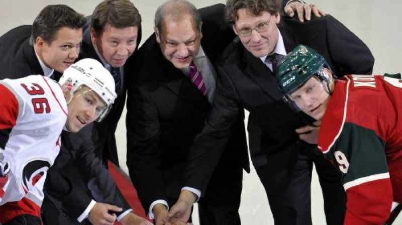 Neizpalika arī simboliskais iemetiens
Foto: AFP/Scanpix