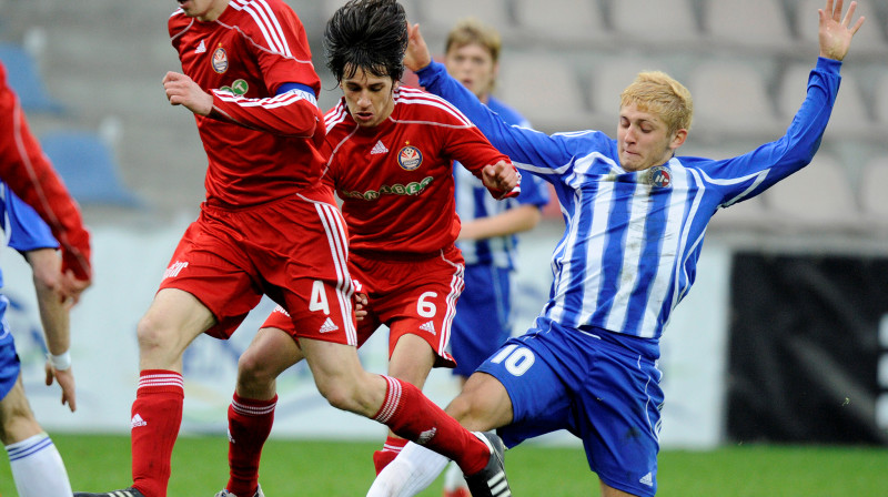 Deniss Rakels (Nr.10)
Foto: Romāns Kokšarovs, Sporta Avīze, f64