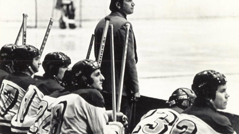 Ēvalds Grabovskis pie astoņdesmito gadu "Dinamo" modeļa stūres...
Foto: lhf arhīvs
Foto: LHF