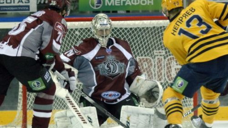 Mikaels Telkvists šovakar ''sausā'' - 34 atvairīti metieni
Foto: Romāns Kokšarovs, Sporta Avīze, f64