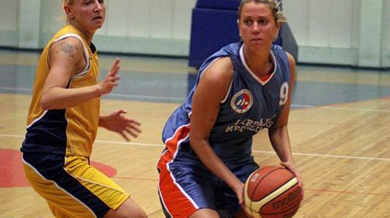 Ar bumbu Anete Pinstere
Foto: www.basket.lv