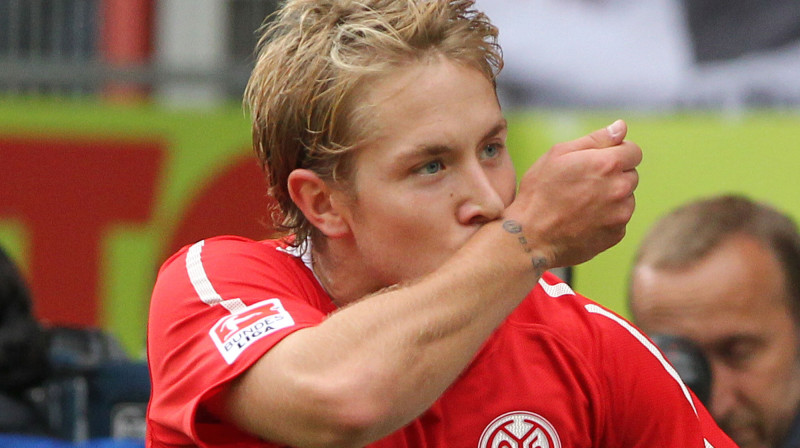 Luiss Holtbijs atzīmē vārtu guvumu
Foto: AFP