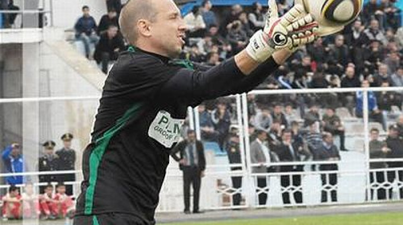 Deniss Romanovs
Foto: http://lankaranfc.com
